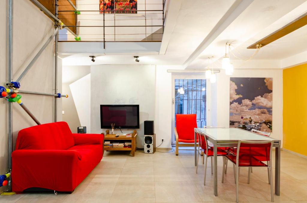 Fotografia z galérie ubytovania JOIVY Vibrant Open-Plan Apt for 6 in Historic Centre v Janove