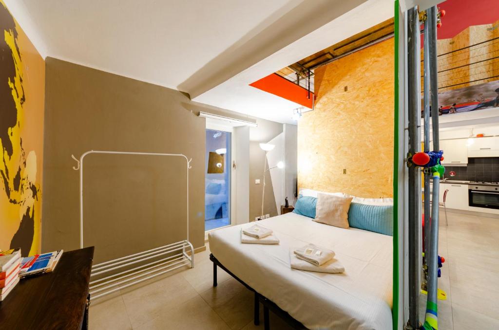 Fotografia z galérie ubytovania JOIVY Vibrant Open-Plan Apt for 6 in Historic Centre v Janove