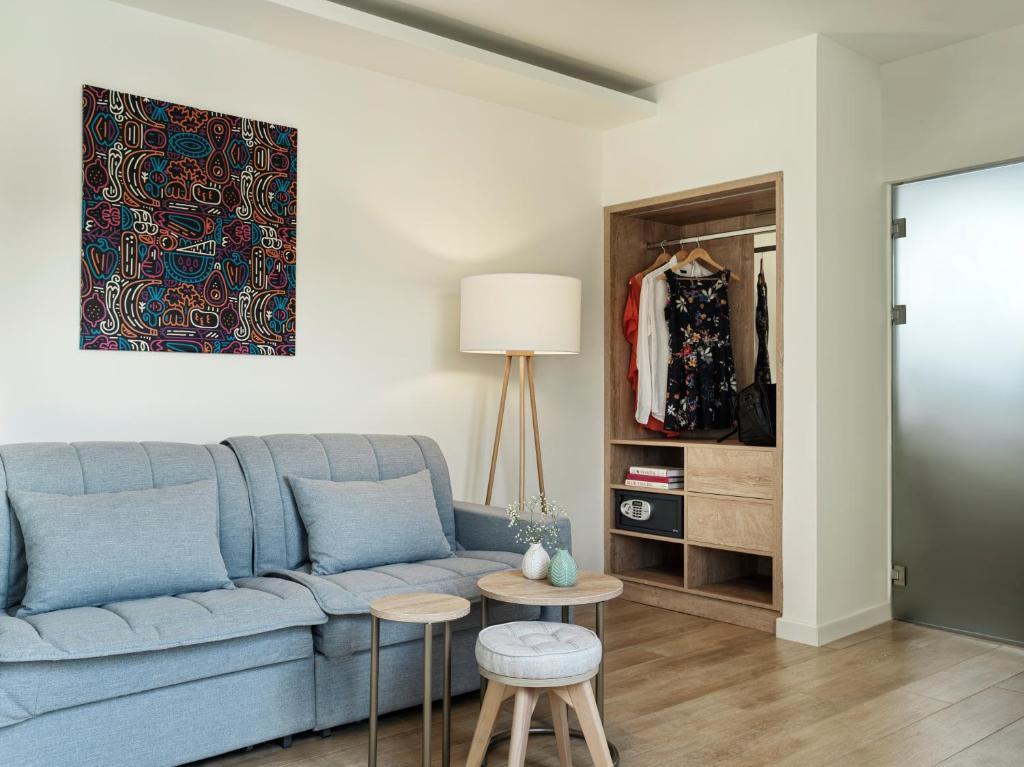 Posezení v ubytování NLH Mati Seafront - Neighborhood Lifestyle Hotels