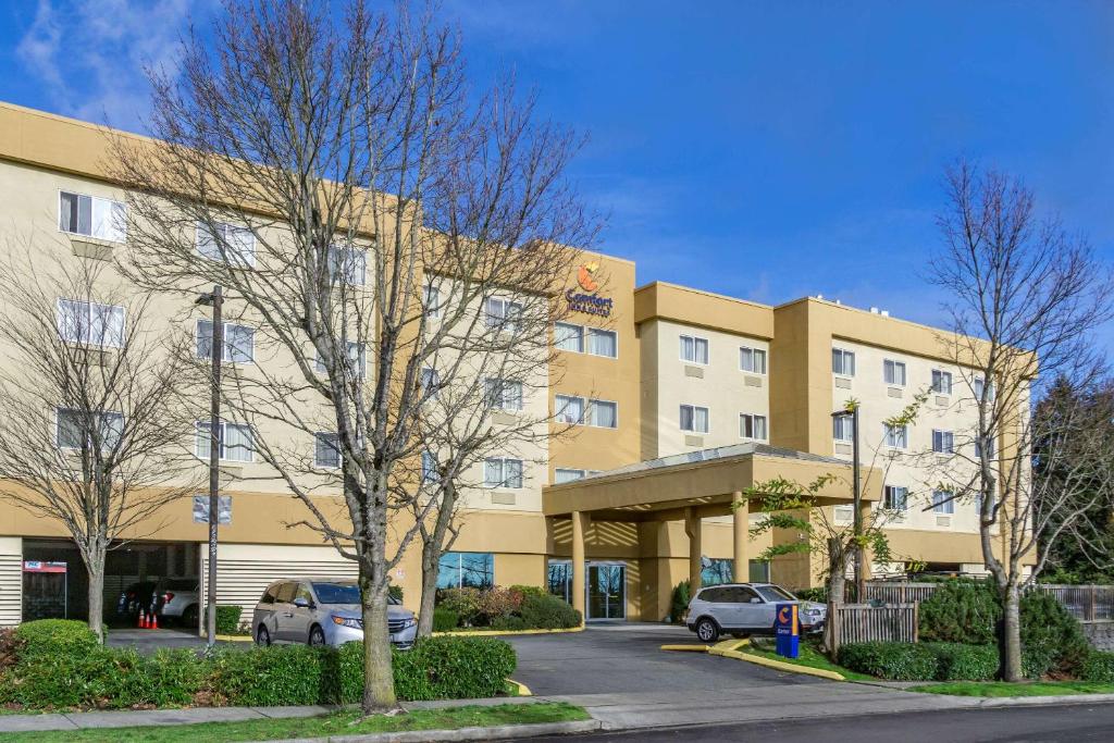 Comfort Inn & Suites Seattle North, Seattle – Updated 2023 Prices