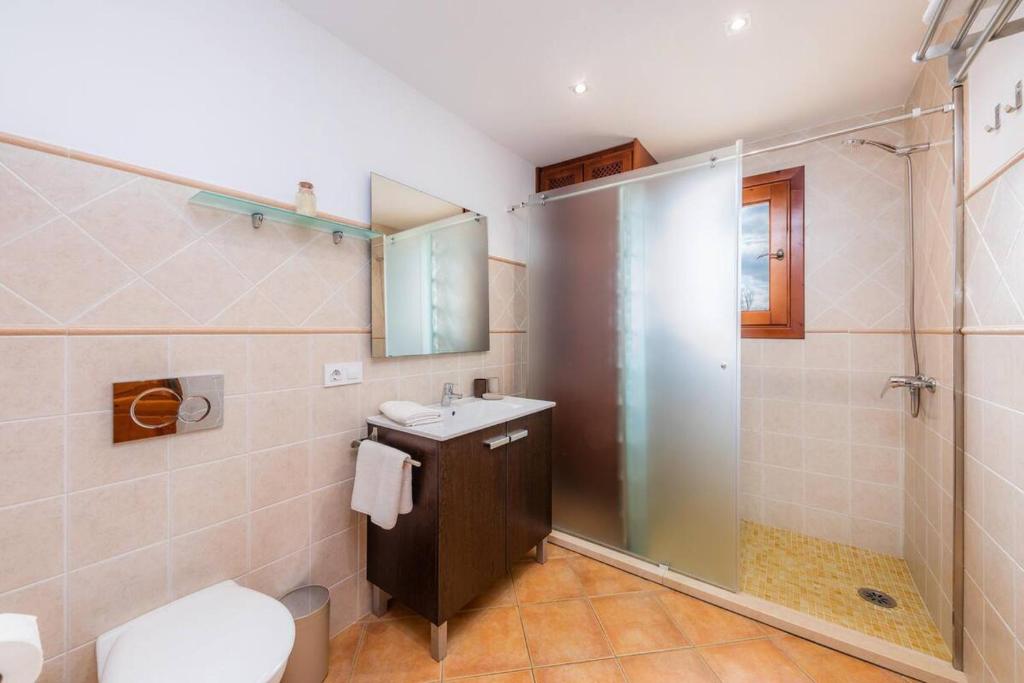 A bathroom at S'Hort Can Capità