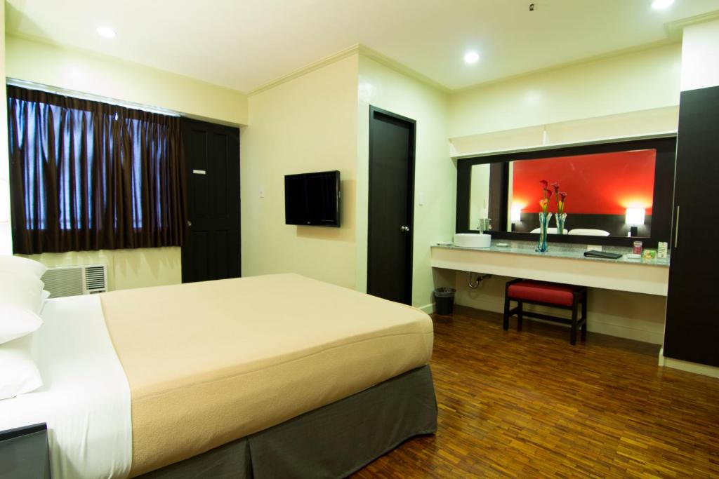 Copacabana Apartment Hotel - One Bedroom Deluxe Suite