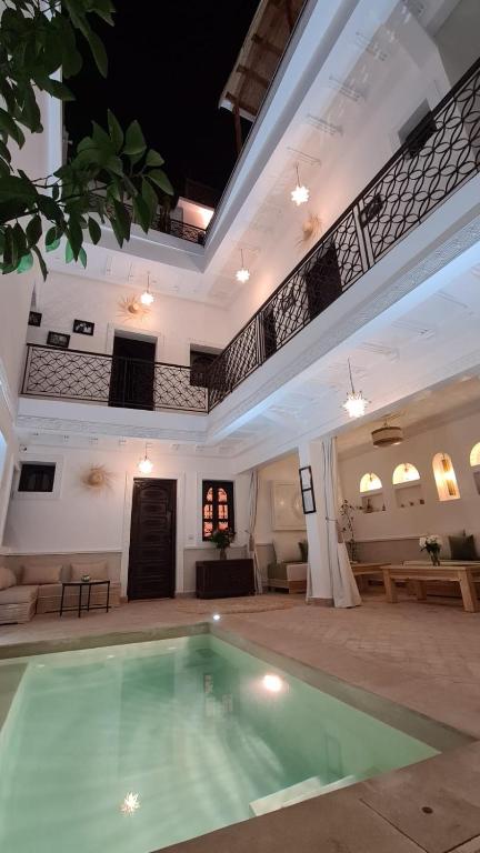 Bazén v ubytování Riad Alizé nebo v jeho okolí