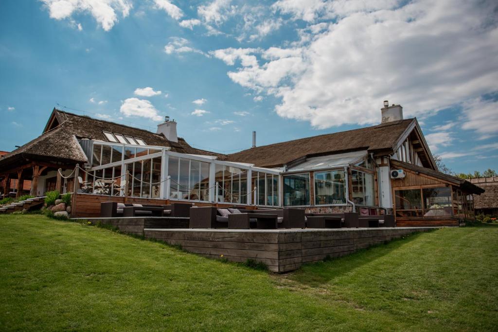 Vonkajšia záhrada v ubytovaní Osada Głęboczek. Vine Resort&Spa