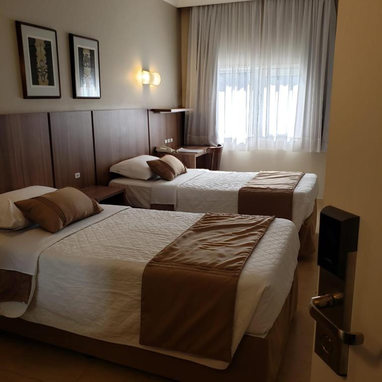 Hotel Alvorada - Large Twin Room