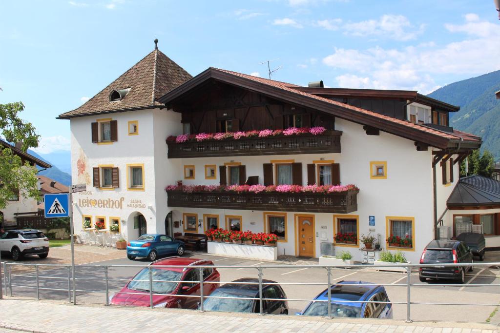 Gallery image of Pension Leimerhof in Tirolo
