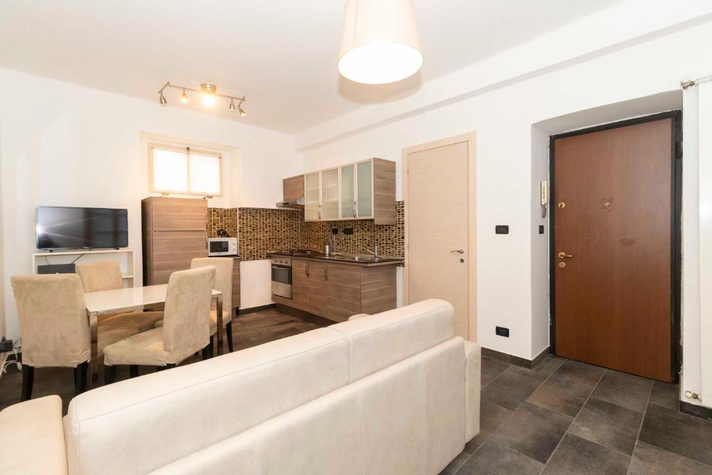Kuchyňa alebo kuchynka v ubytovaní Piazza Vittorio Veneto Central Apartment