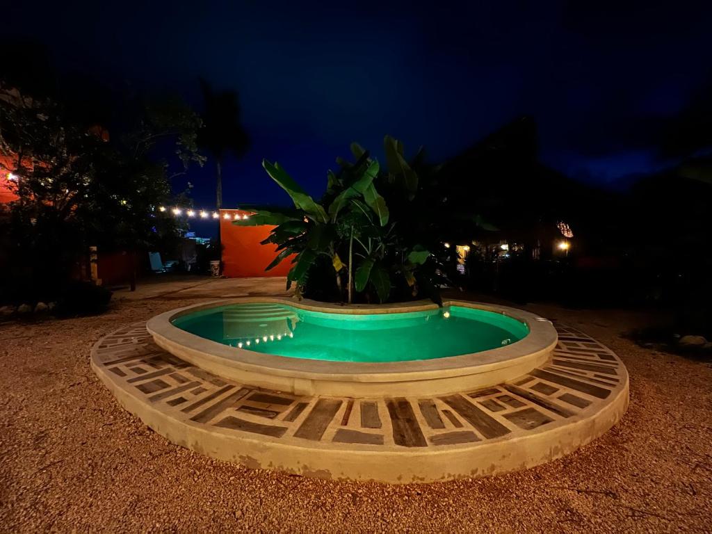 Bazén v ubytování Luhme Tulum Hostel - Free Bike & Free Cenote Access nebo v jeho okolí