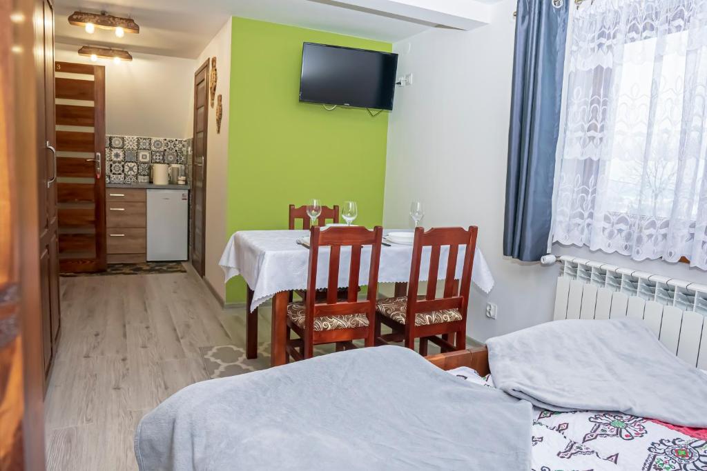 Noclegi Olszówka - Habitación Triple Con Baño Privado