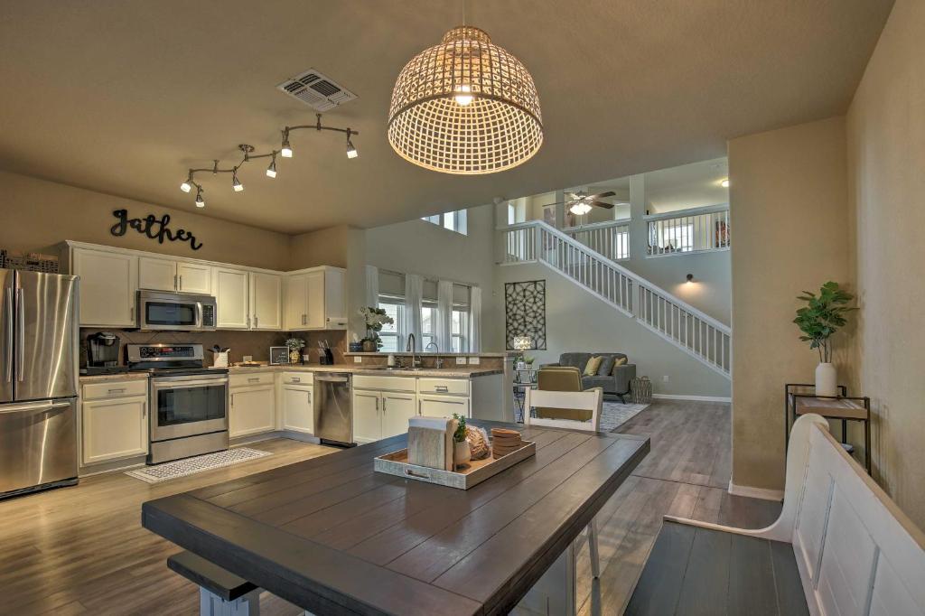 Holiday home Spacious San Antonio Home with Private Backyard, USA