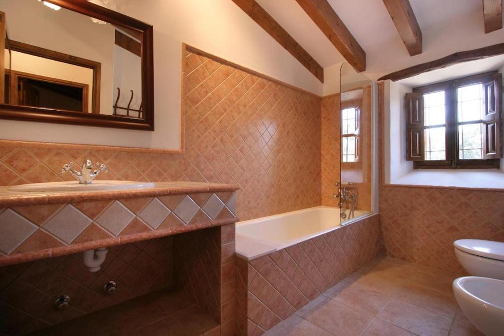 A bathroom at Butxaco