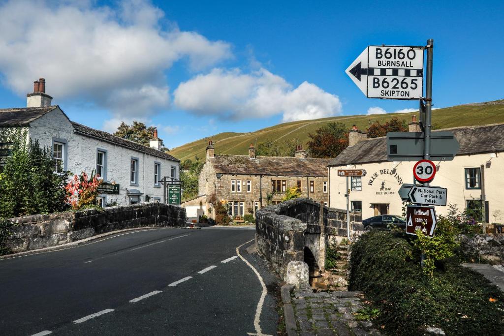 princess polly baby blue dress The Blue Bell Inn, Kettlewell (updated prices 2026)