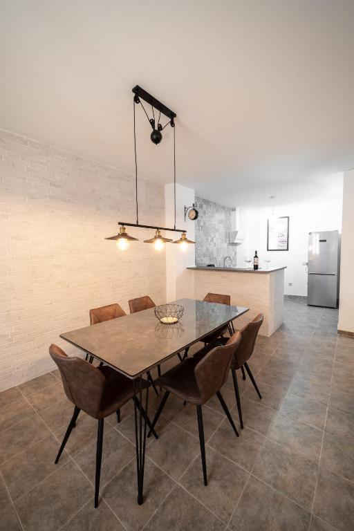 Kuchnia lub aneks kuchenny w obiekcie Duplex 8 Caños
