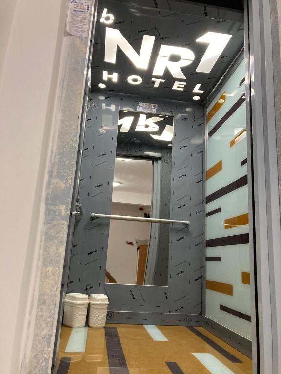 NR1 HOTEL - 7