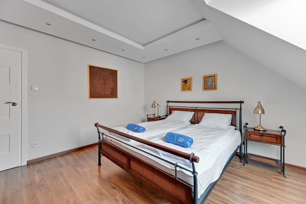 Posteľ alebo postele v izbe v ubytovaní Apartament Penthouse Q4Apartments