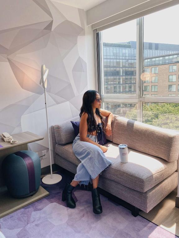 Posezení v ubytování YOTEL Washington DC