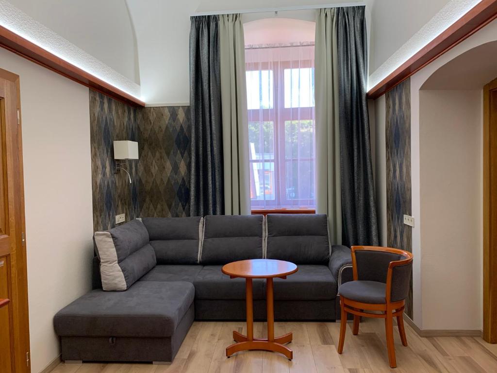 Gizella Hotel and Restaurant - Luxe Suite