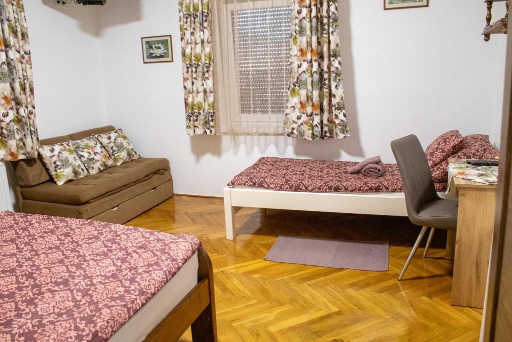Posedenie v ubytovaní Zserbó Apartman- Poroszló