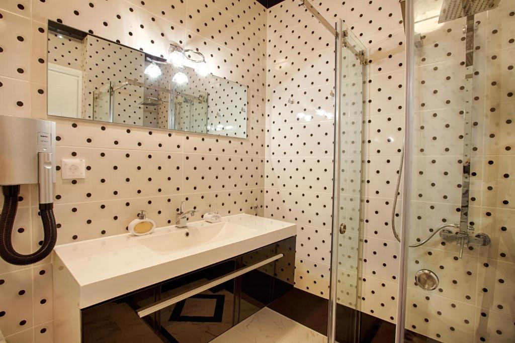 Kúpeľňa v ubytovaní Villa White Pearl