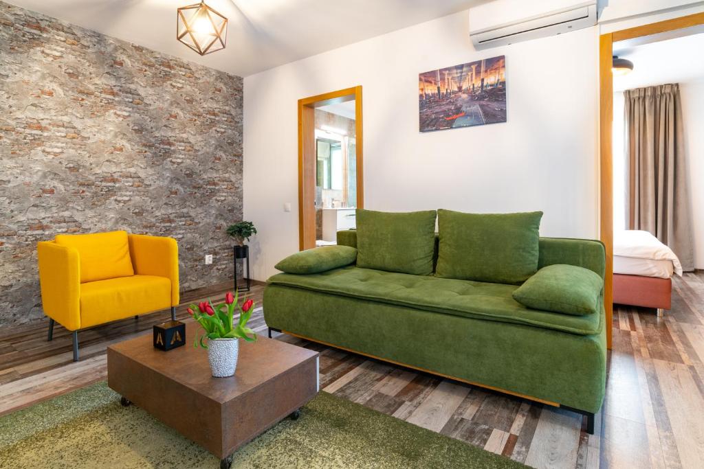 TCI Apartments - Apartment With Terrace