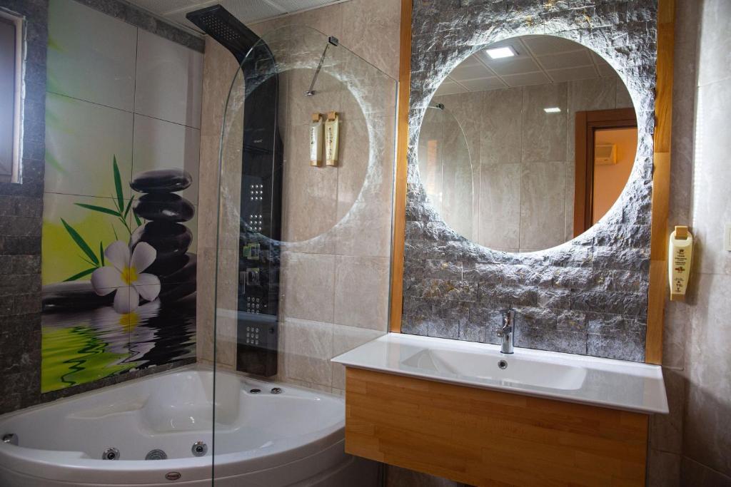 Koupelna v ubytování Emirtimes Hotel Kadıköy