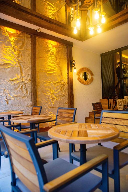 Posezení v ubytování Emirtimes Hotel Kadıköy
