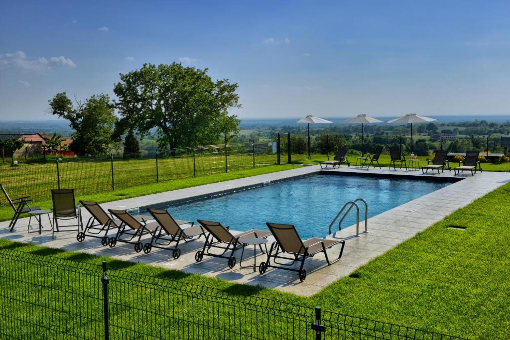 The swimming pool at or close to Agriturismo La Guarda