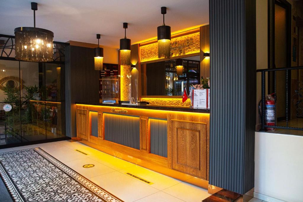 Lounge nebo bar v ubytování Emirtimes Hotel Kadıköy