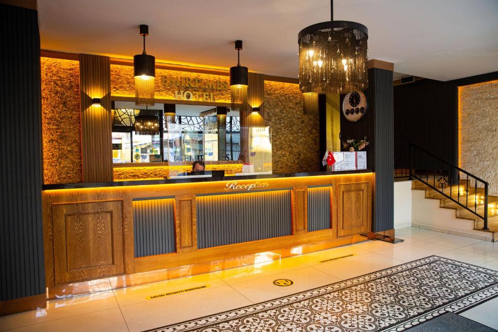 Lounge nebo bar v ubytování Emirtimes Hotel Kadıköy