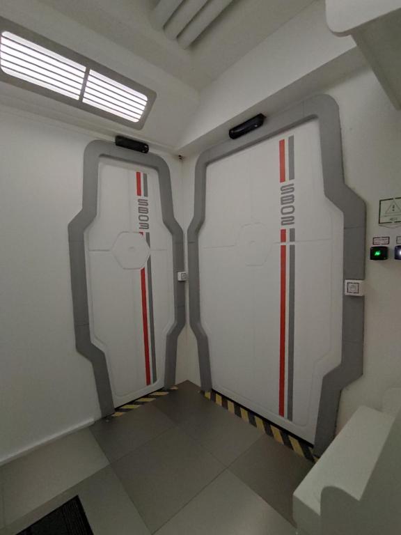 Fotografie z fotogalerie ubytování Space Lodge, vaisseau spatial - jeu type escape game v destinaci Lisieux