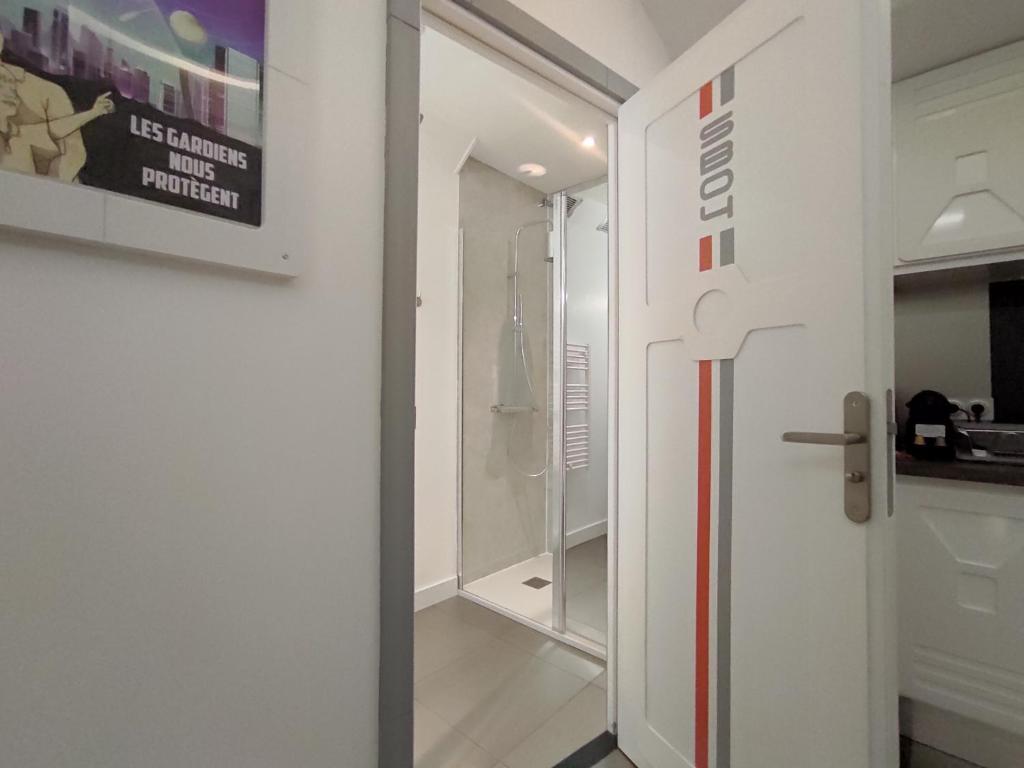 Koupelna v ubytování Space Lodge, vaisseau spatial - jeu type escape game