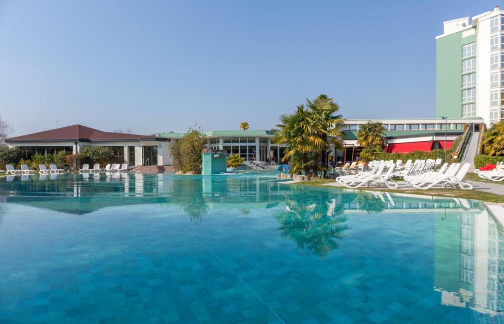 Bazén v ubytování Hotel Garden Terme nebo v jeho okolí