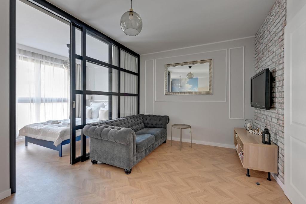 Downtown Apartments Aura - Riverside & Parking - Apartment With Balcony