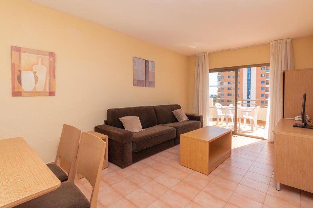 Uma área de estar em Aparto Residence Galetamar