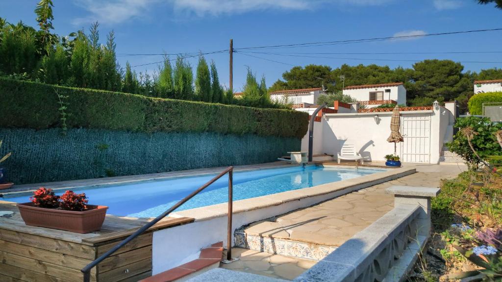 Bazén v ubytování VACAY Villa Armallada, descanso perfecto, en la Costa Brava, L'Escala! nebo v jeho okolí