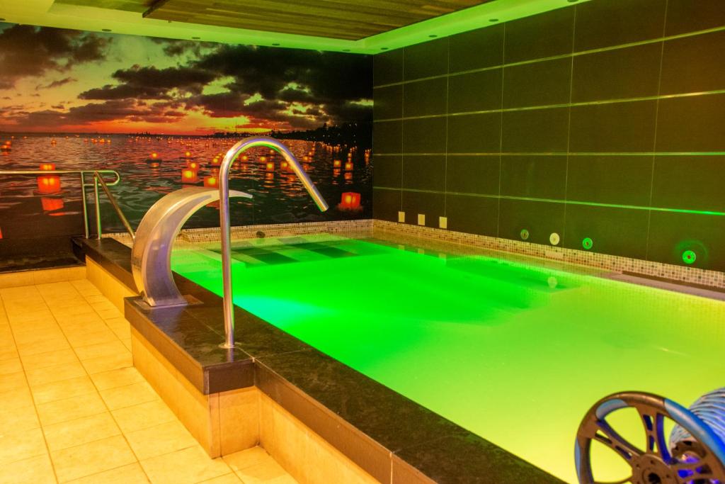 Hotel Spa QH Centro León, León – Updated 2023 Prices
