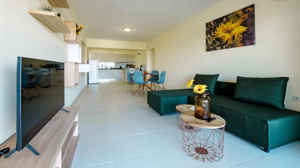 Kuchnia lub aneks kuchenny w obiekcie Eden Sunflower - Luxurious Apartment with Sea View