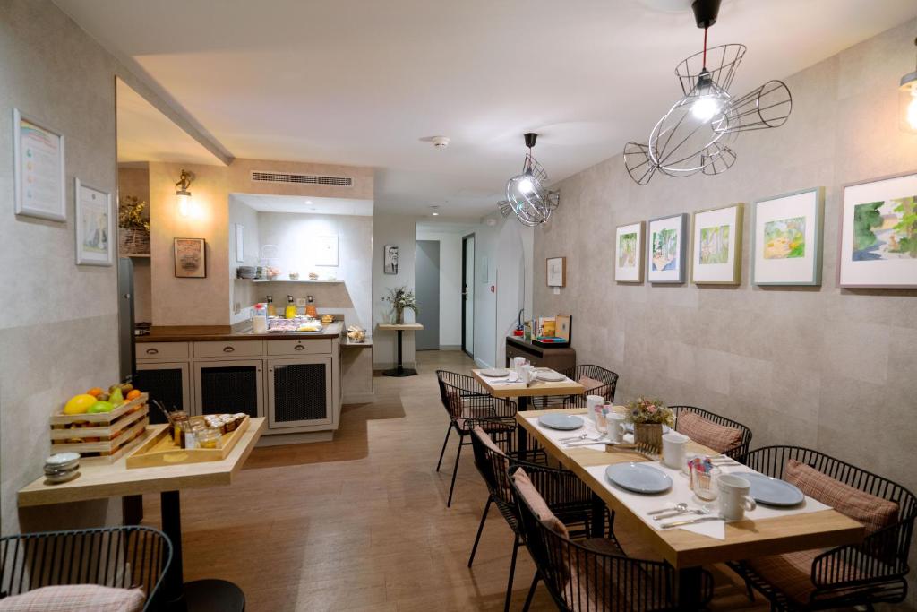 Hotel Litteraire Marcel Ayme, BW Premier Collection - Resim 37