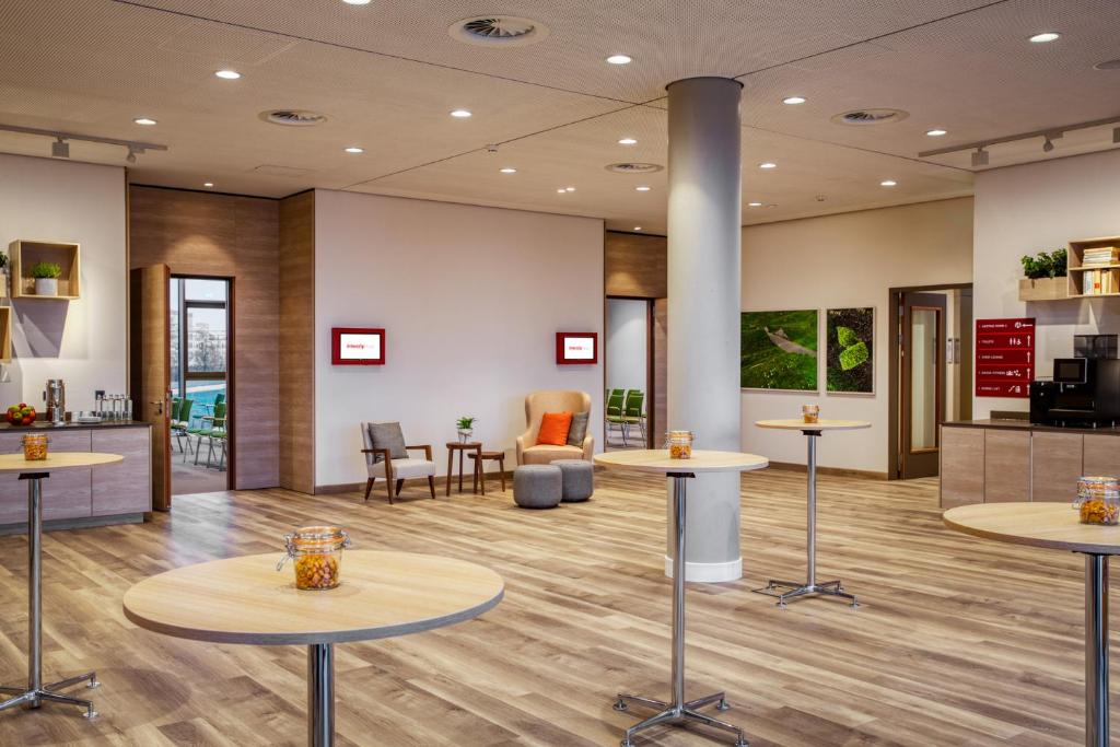 IntercityHotel Amsterdam Schiphol Airport - Resim 21