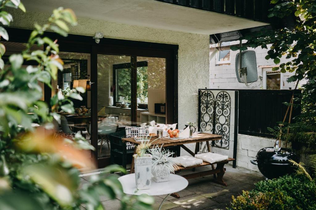 Haus Hegemeister tesisinde bir restoran veya yemek mekanı