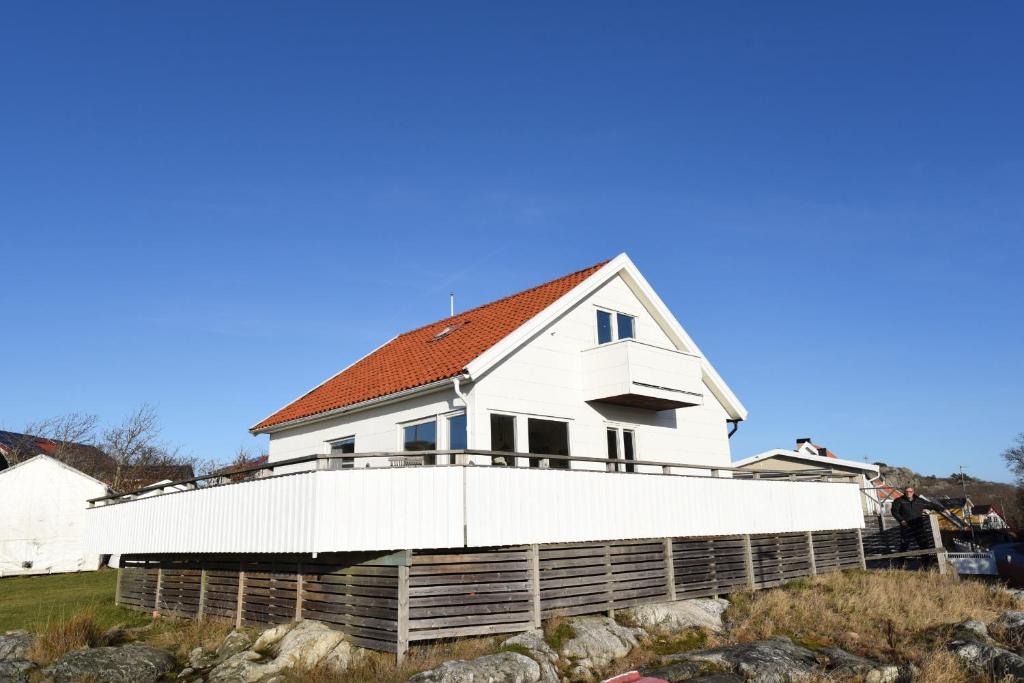 Cozy accommodation on beautiful Donso - Housity