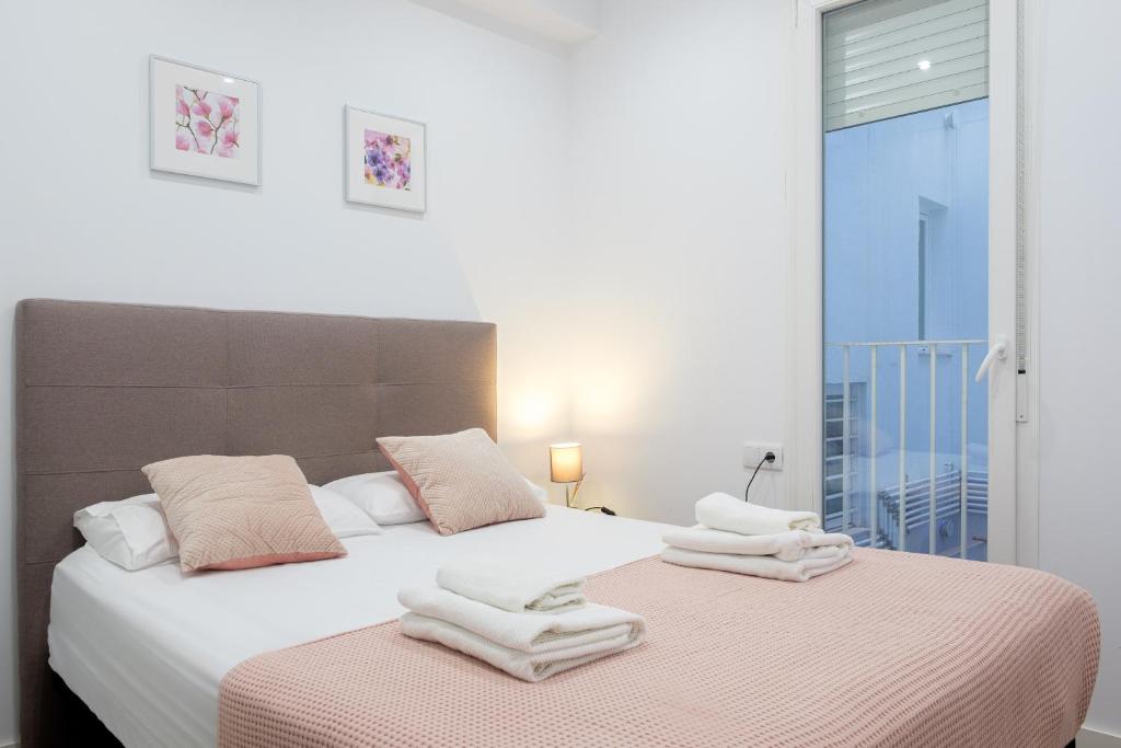 Posteľ alebo postele v izbe v ubytovaní Spacious & Clean Apartment in Quiet Area