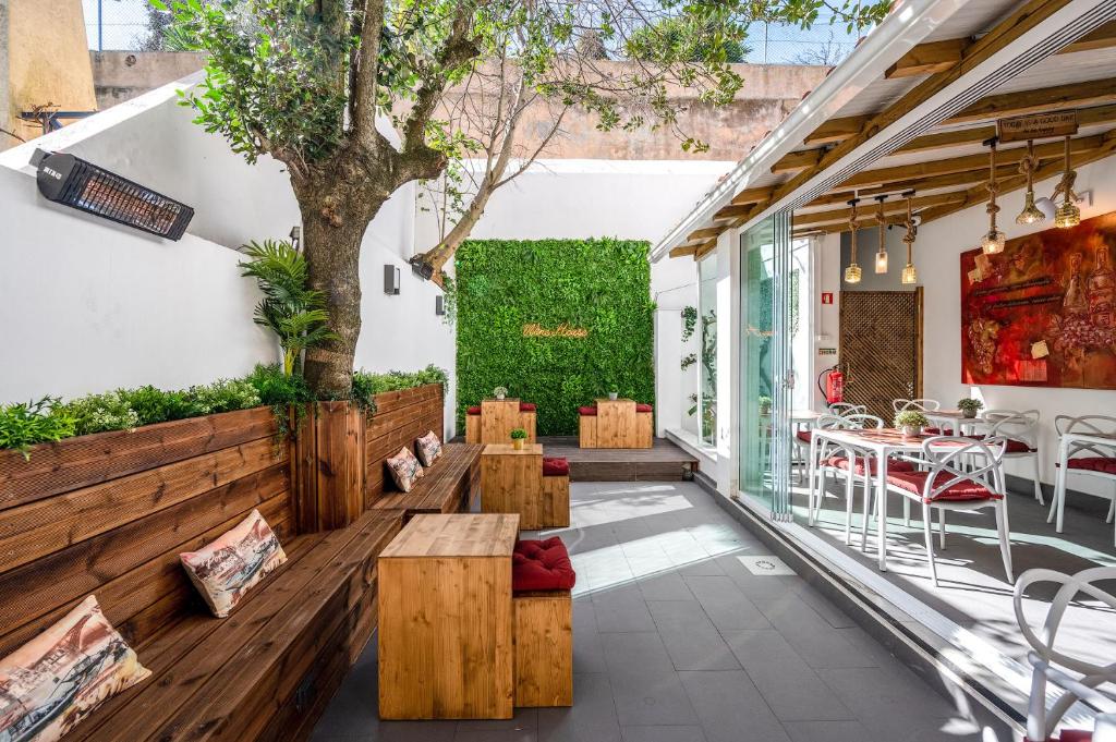 Lisbon Wine House - Rooms & Suites