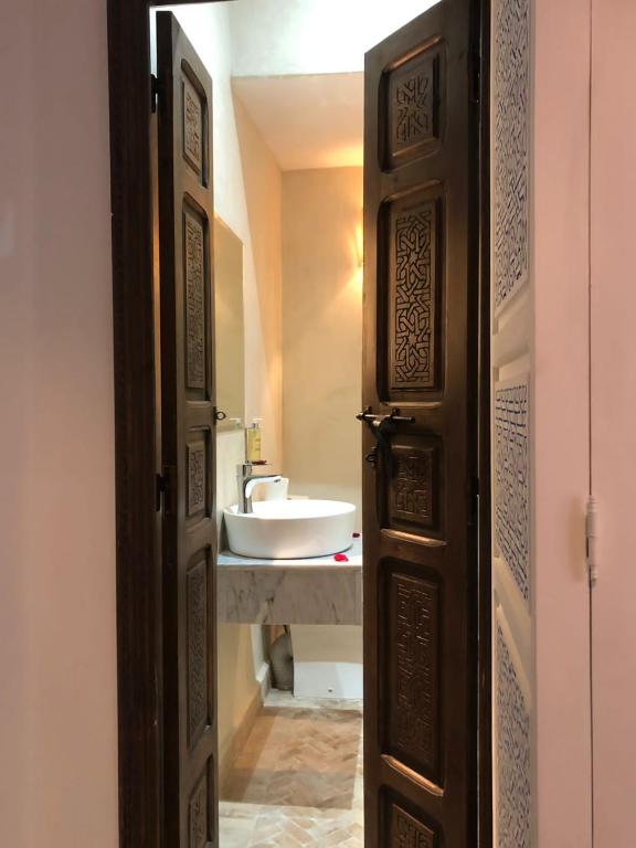 Riad Oscaroi — photo 8