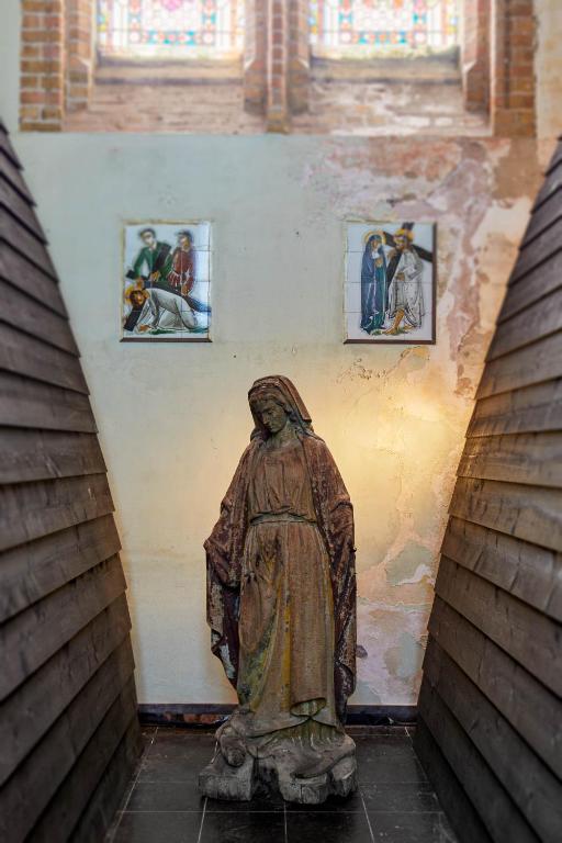 Fotografie z fotogalerie ubytování Sleeping in a Church - Bed & Bar Tolomeus v destinaci Diksmuide