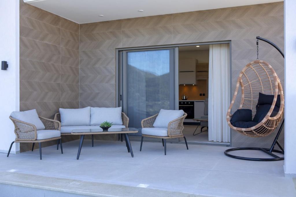 Posezení v ubytování Inorato - Luxury Villa with Private Swimming Pool