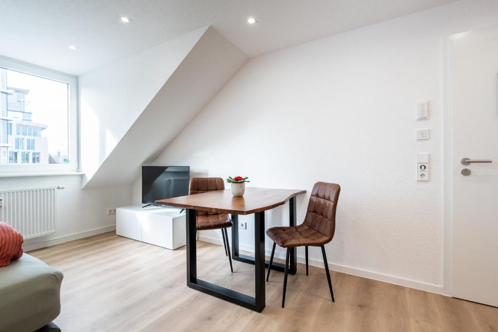 Wohnen auf Zeit - Innenstadt-Appartements - Apartamento Estudio En El 4to Piso F35-402