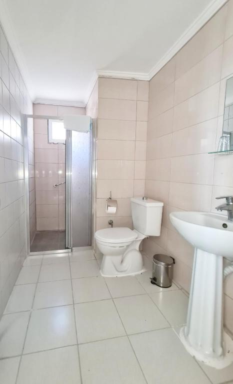 Moray & Duka Hotel - Standard Twin Room With Sea View