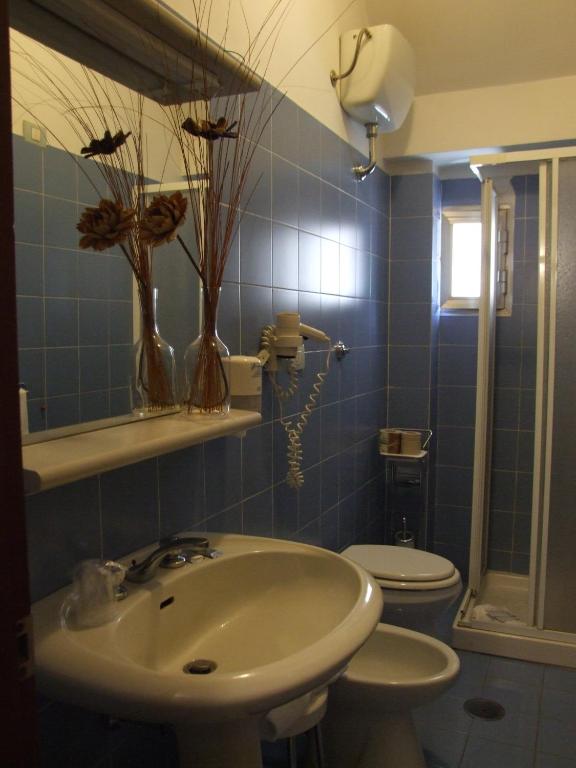 Koupelna v ubytování Hotel Orvieto