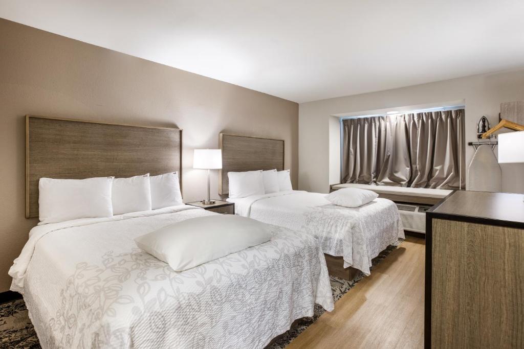 Red Roof Inn PLUS+ & Suites Savannah – I-95 photo